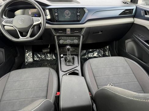 Used 2024 Volkswagen Taos SE image 13
