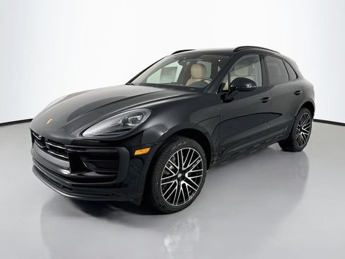 Certified 2026 Porsche Macan AWD/4WD image 1