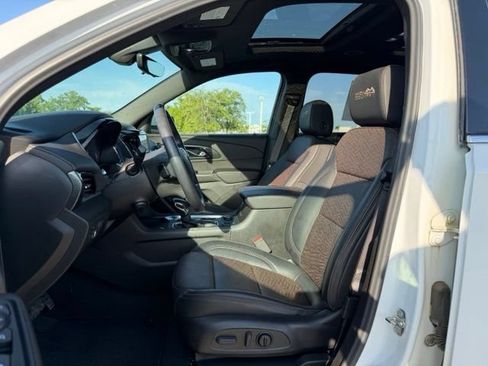 Used 2022 Chevrolet Traverse High Country AWD/4WD image 7