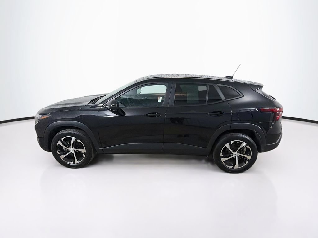 Used 2024 Chevrolet Trax RS w/ Driver Confidence Package FWD image 8