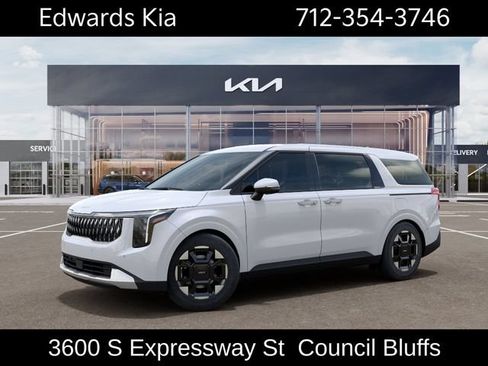 New 2026 Kia Carnival EX FWD image 3