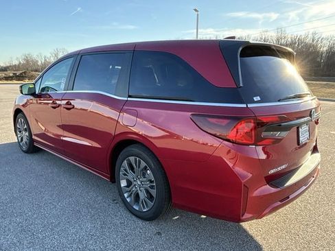 New 2026 Honda Odyssey Touring image 16