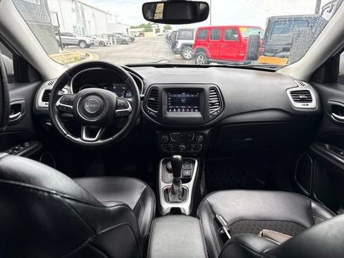 Used 2021 Jeep Compass Latitude w/ Convenience Group AWD/4WD image 14