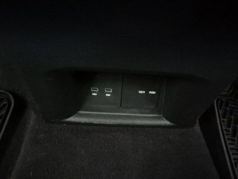 Used 2023 Volkswagen Atlas SEL AWD/4WD image 35