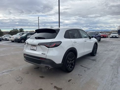 Used 2025 Honda HR-V Sport image 8