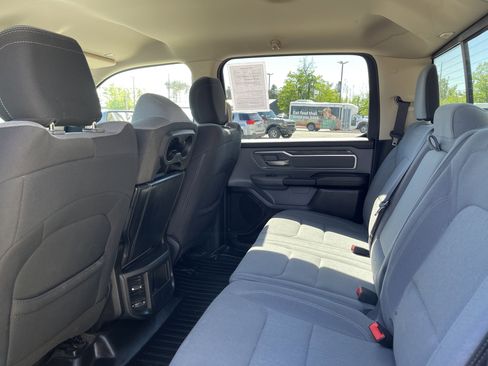 Used 2019 RAM 1500 Big Horn AWD/4WD image 10