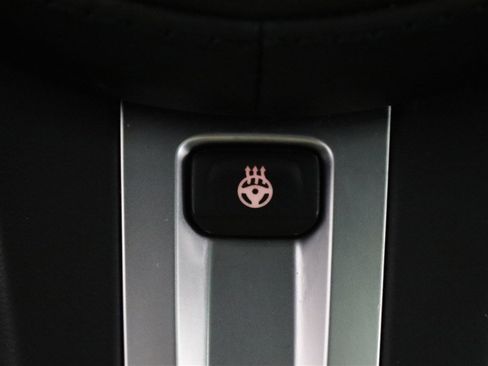 Used 2022 BMW M550i xDrive w/ Executive Package image 34