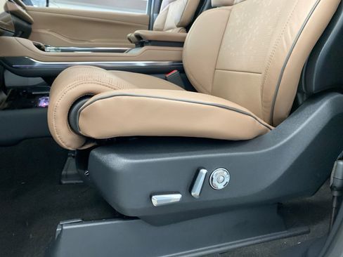 New 2025 Lincoln Navigator Black Label image 22