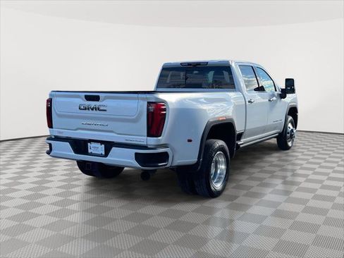 Used 2024 GMC Sierra 3500 Denali Ultimate image 4