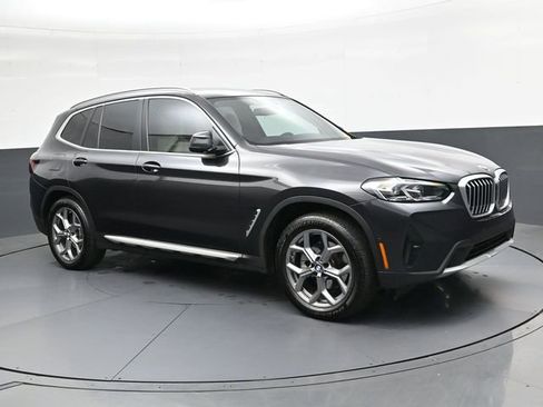 Used 2023 BMW X3 xDrive30i w/ Premium Package image 2