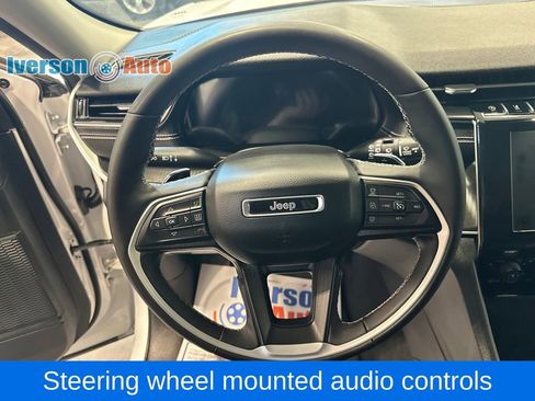 Used 2023 Jeep Grand Cherokee Laredo w/ Luxury Tech Group I AWD/4WD image 19