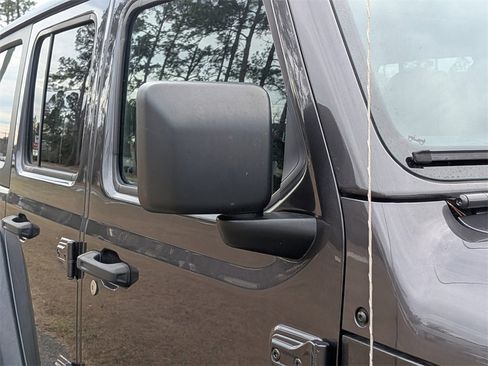 Used 2021 Jeep Wrangler Unlimited Sport image 12