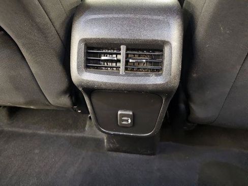 Used 2020 Chevrolet Equinox LT w/ Driver Convenience Package FWD image 35
