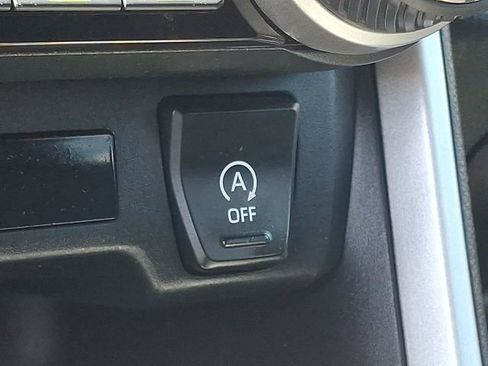 Used 2025 Toyota RAV4 XLE FWD image 25