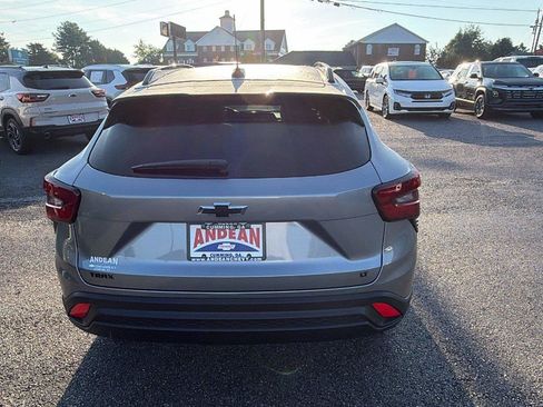 New 2026 Chevrolet Trax LT w/ Driver Confidence Package FWD image 9