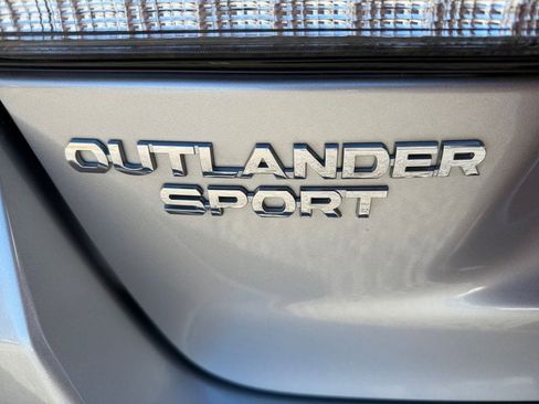 Used 2022 Mitsubishi Outlander Sport SE image 10