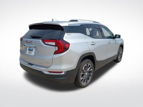 Certified 2022 GMC Terrain SLT image 5