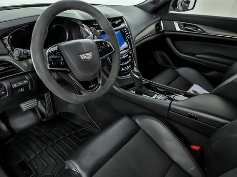 Used 2016 Cadillac CTS V w/ Luxury Package RWD image 21