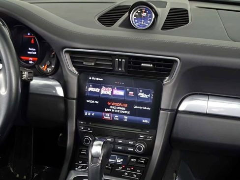 Used 2019 Porsche 911 Carrera S image 25