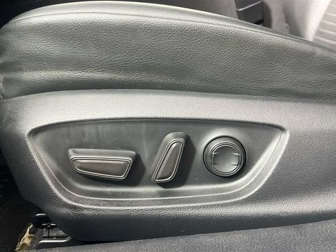 Used 2023 Toyota Camry SE w/ Convenience Package AWD/4WD image 24