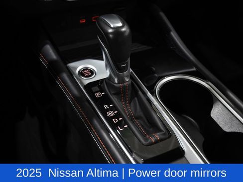 Used 2025 Nissan Altima 2.5 SR w/ SR Premium Package image 24