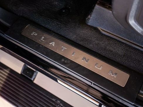 Used 2022 Ford F450 Platinum w/ FX4 Off-Road Package image 18