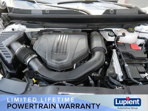 Used 2024 Chevrolet Traverse LS AWD/4WD image 13