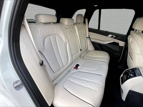 Used 2023 BMW X5 xDrive45e w/ Executive Package AWD/4WD image 25