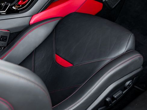 Used 2023 Lamborghini Huracan EVO image 25