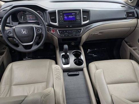 Certified 2017 Honda Pilot LX image 16