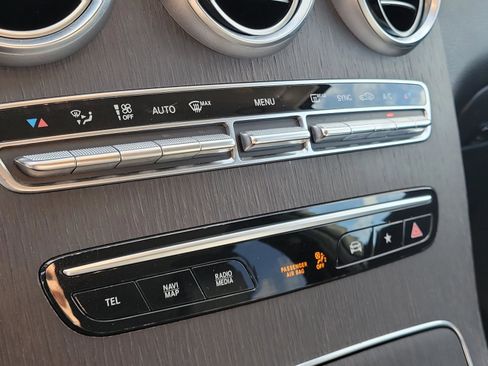 Used 2021 Mercedes-Benz GLC 300 image 16