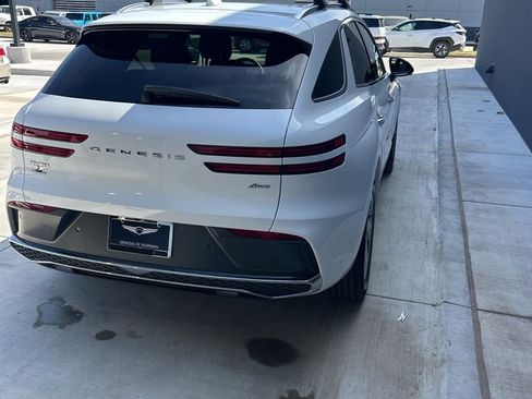 New 2026 Genesis GV70 2.5T Advanced image 4