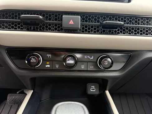 Used 2024 Honda HR-V LX image 13