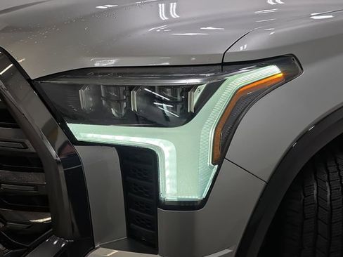 Used 2022 Toyota Tundra Platinum w/ Advanced Package image 27