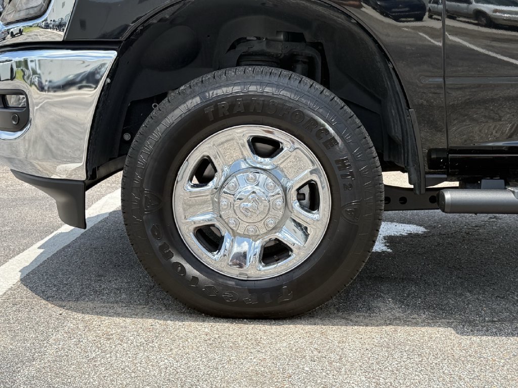 Used 2026 RAM 2500 Tradesman AWD/4WD image 9