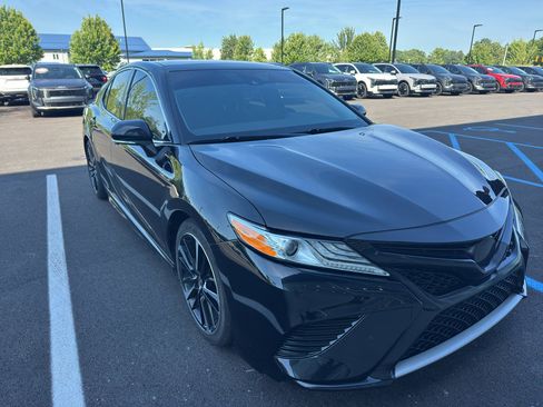 Used 2020 Toyota Camry XSE AWD/4WD image 4
