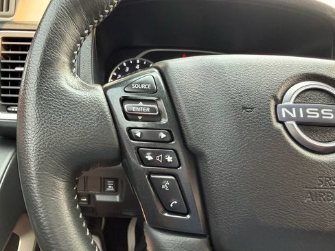 Used 2023 Nissan Frontier SV w/ Technology Package AWD/4WD image 14