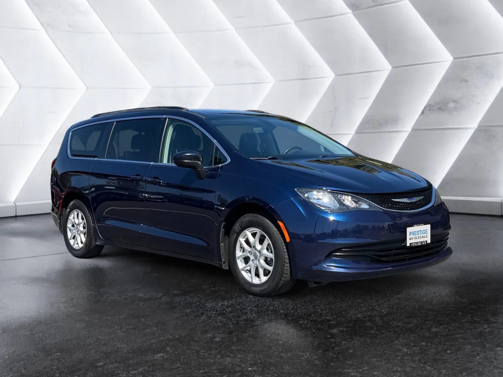 Used 2020 Chrysler Voyager Lxi FWD image 7