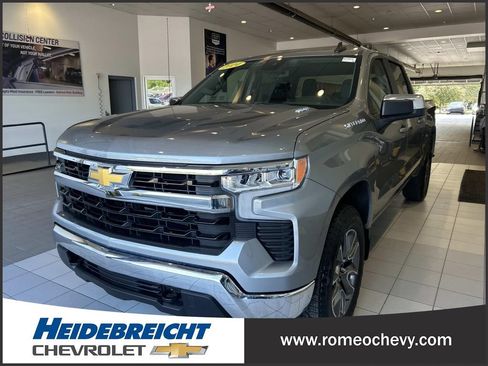 Used 2024 Chevrolet Silverado 1500 LT AWD/4WD image 6