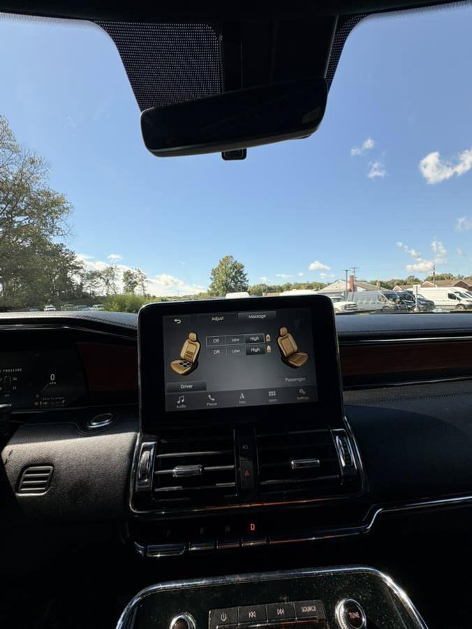 Used 2019 Lincoln Navigator Select w/ Cargo Package RWD image 17