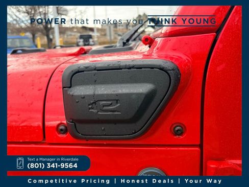 Used 2024 Jeep Wrangler Unlimited w/ LED Headlamp & Fog Lamp Group image 12