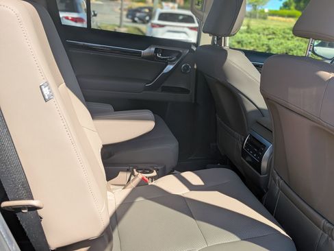 Used 2022 Lexus GX 460 Premium image 36