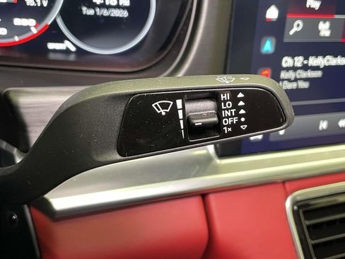 Used 2022 Porsche Panamera 4 Platinum Edition image 43