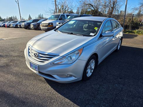 Used 2013 Hyundai Sonata GLS w/ Popular Equipment Pkg image 3