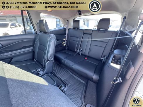 Used 2017 Honda Pilot Elite image 12