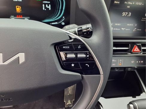 New 2026 Kia Niro LX FWD image 10