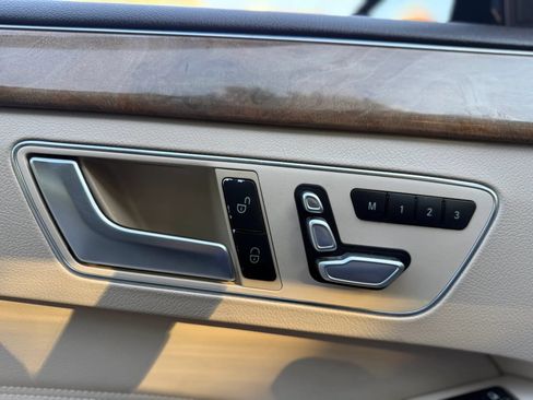 Used 2015 Mercedes-Benz E 350 Sedan image 31