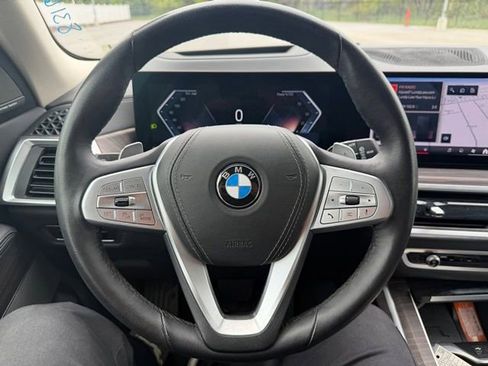 Used 2024 BMW X7 xDrive40i w/ Premium Package AWD/4WD image 18