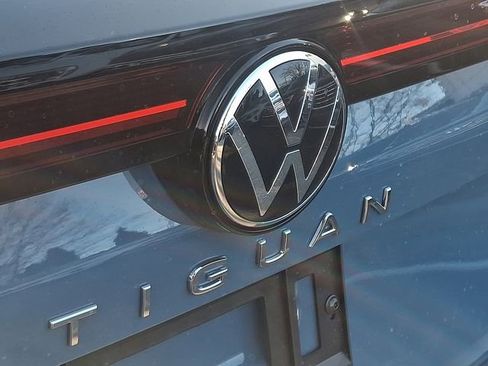 New 2026 Volkswagen Tiguan SE image 17