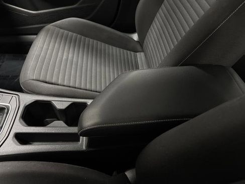 Used 2022 Volkswagen Jetta S image 17